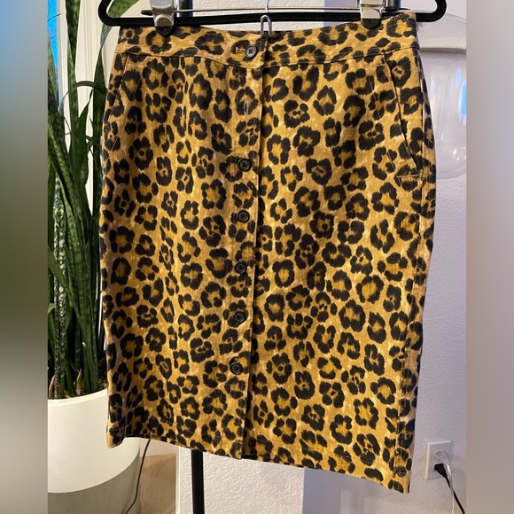 Ralph Lauren button-up pencil skirt - Picture 2 of 3